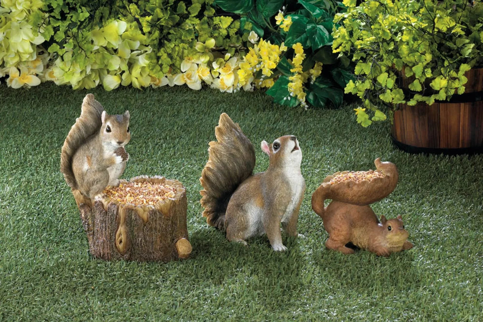 Zingz & Thingz Woodland Squirrel Outdoor Bird Feeder - 7" - Brown