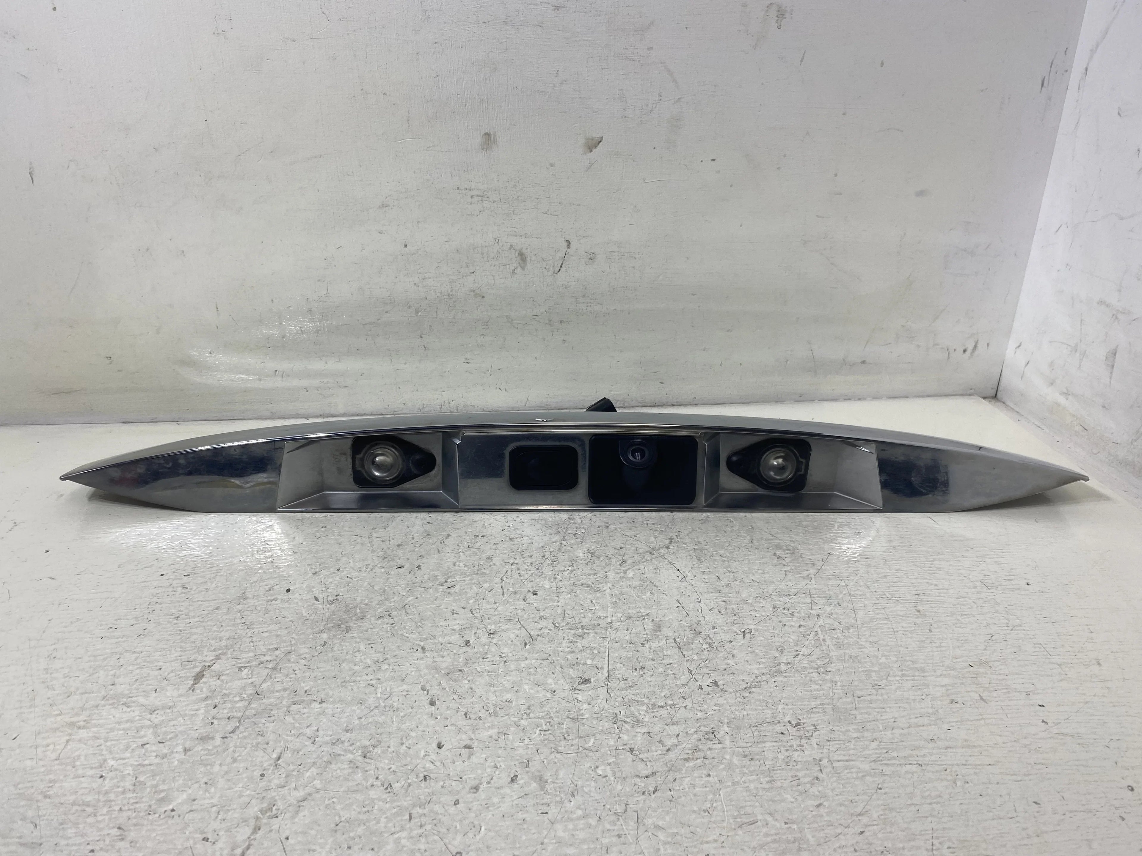 Pre-Owned 2011-2014 Ford Explorer License Housing Mount Rear View Camera OEM LKQ (Good)