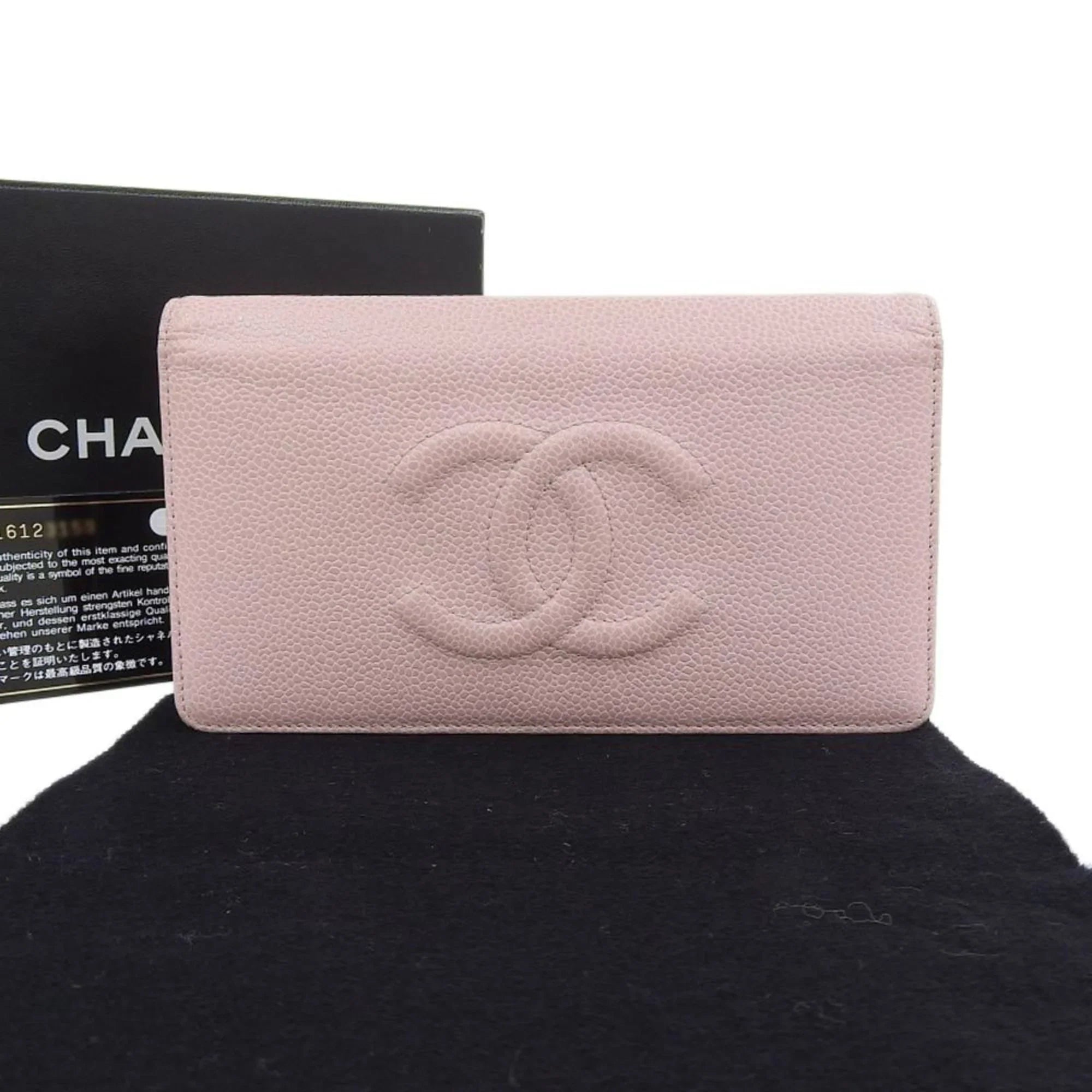 Pre-Owned Chanel CHANEL logo here mark bi-fold long wallet caviar skin pink A48651 16 model (Good)