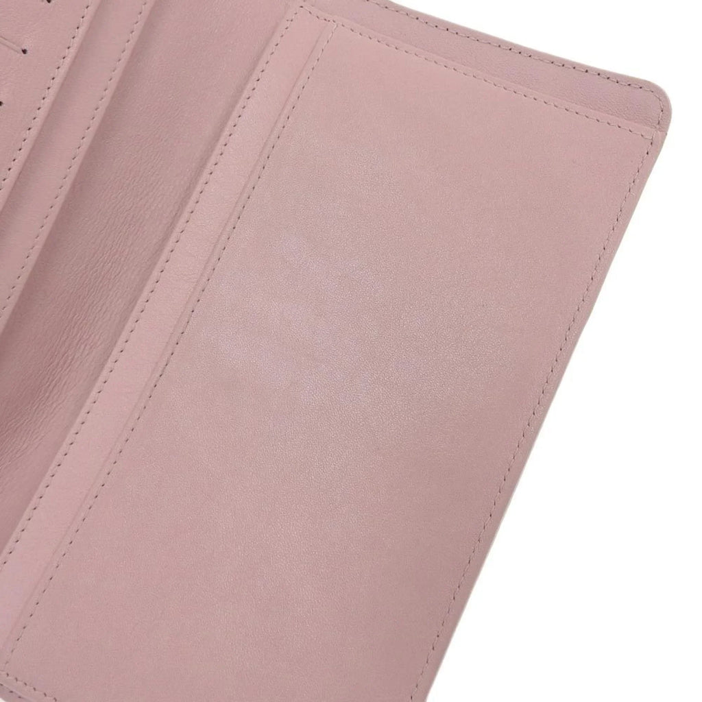 Pre-Owned Chanel CHANEL logo here mark bi-fold long wallet caviar skin pink A48651 16 model (Good)