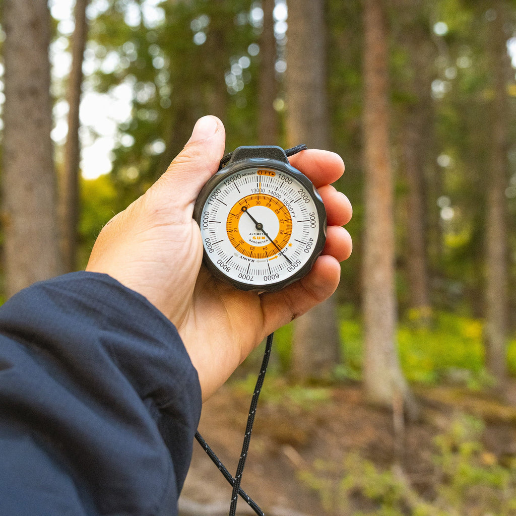 Sun Company Ascent Altimeter - Battery-Free Altimeter and Barometer | Weather-Trend Indicator with Rugged Aluminum Case and Reflective Lanyard | Reads Altitude from 0 to 15,000 Feet