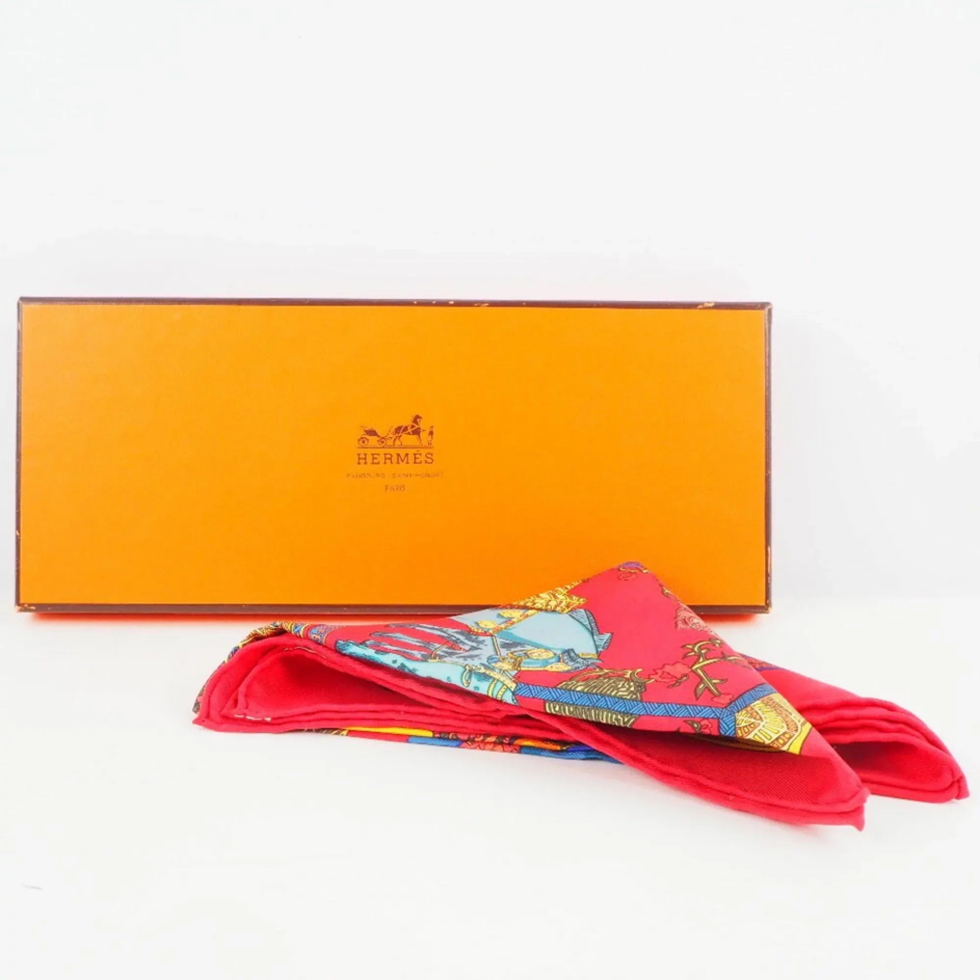 Pre-Owned Hermes Carré 45 ART des STEPPS Step Art Silk Red Women's Scarf (Like New)