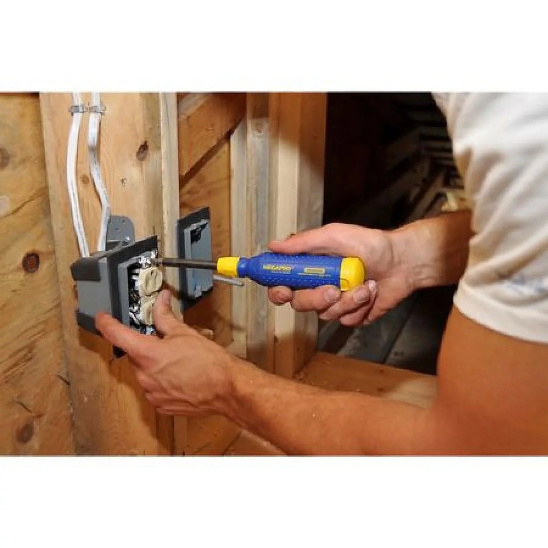 MEGAPRO Multi-Bit Screwdriver,15-in-1,8-1/2" 151NAS-B