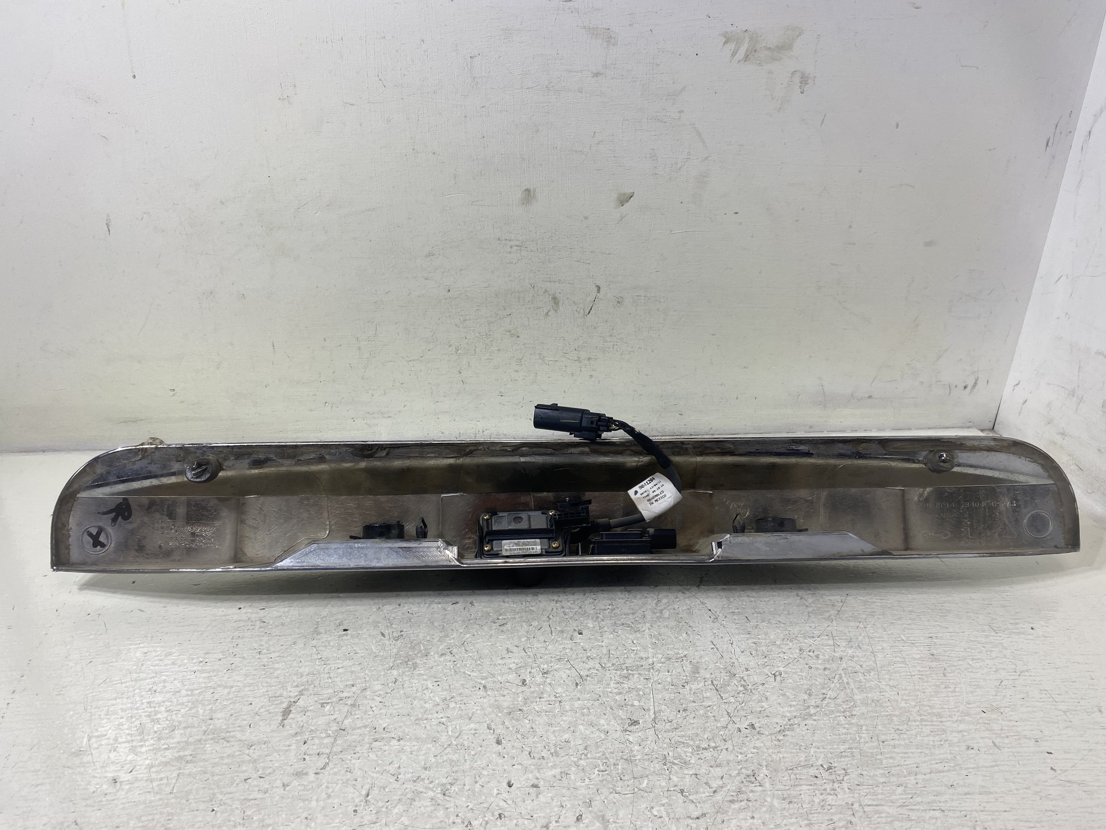 Pre-Owned 2011-2014 Ford Explorer License Housing Mount Rear View Camera OEM LKQ (Good)