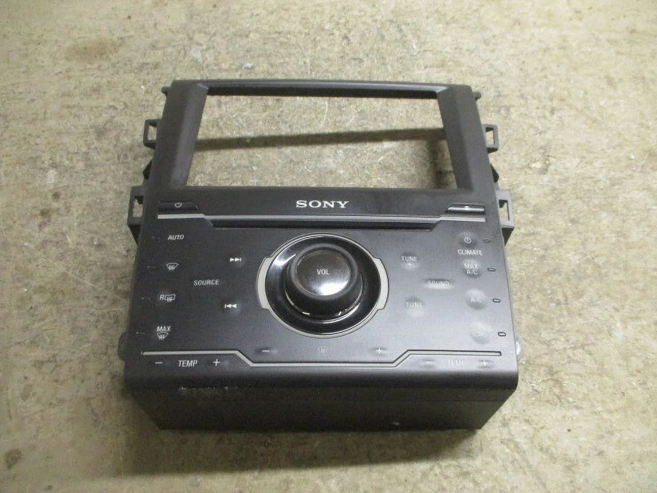 Pre-Owned 2013 Ford Fusion  Radio Control Panel Face OEM LKQ (Good)