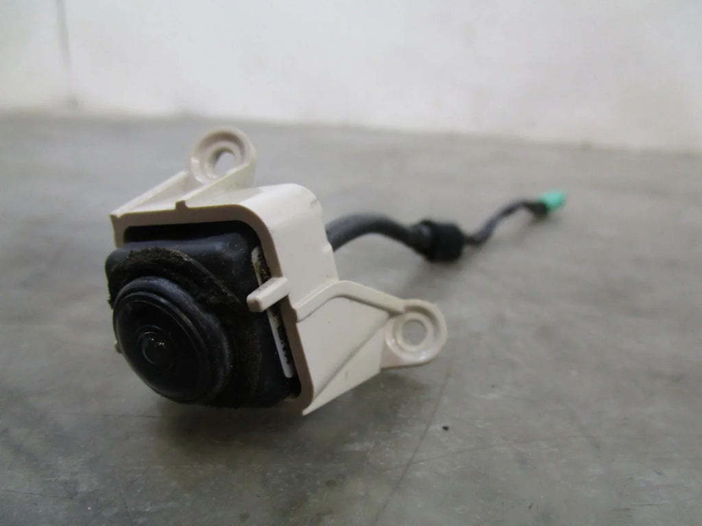 Pre-Owned 13 2013 Infinti QX56 Side View Mirror Mounted Camera OEM (Good)